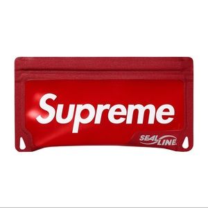 Supreme®/SealLine® Waterproof Case